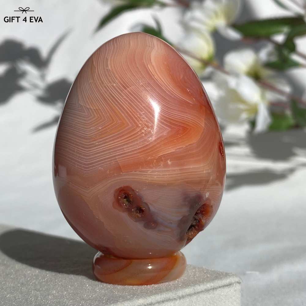 Carnelian Egg 138G