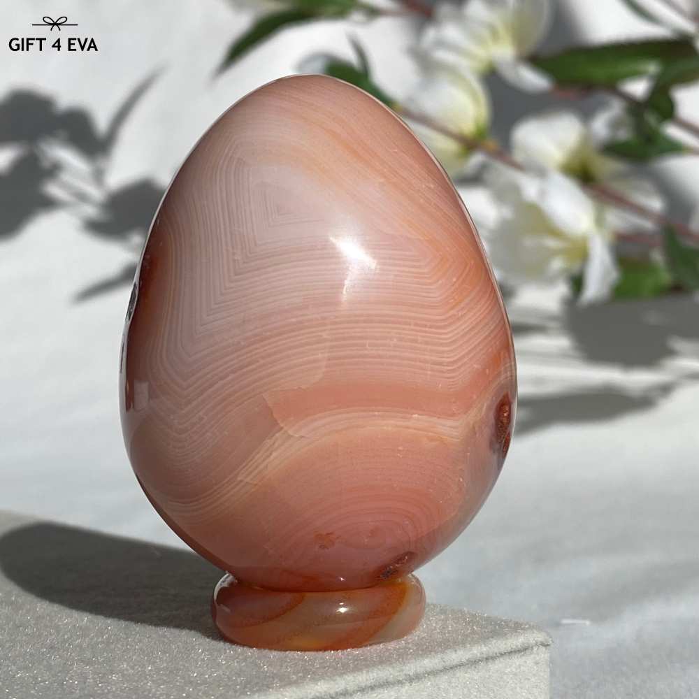 Carnelian Egg 138G