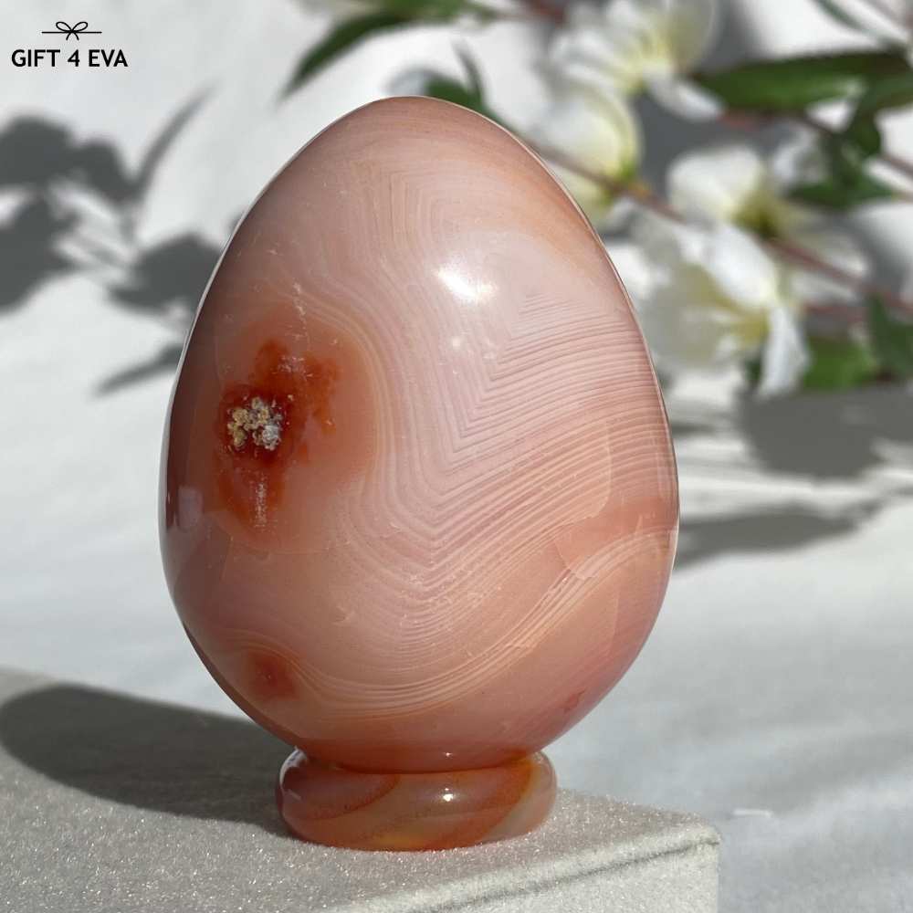 Carnelian Egg 138G