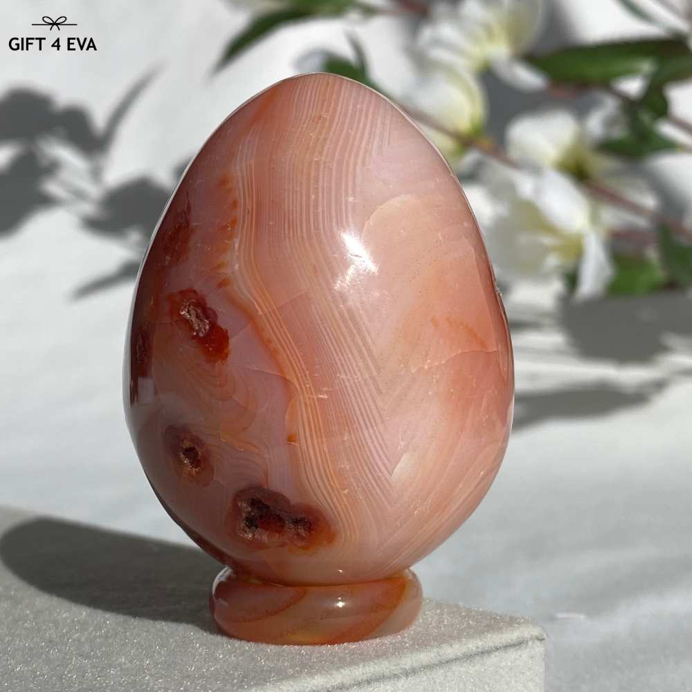 Carnelian Egg 138G