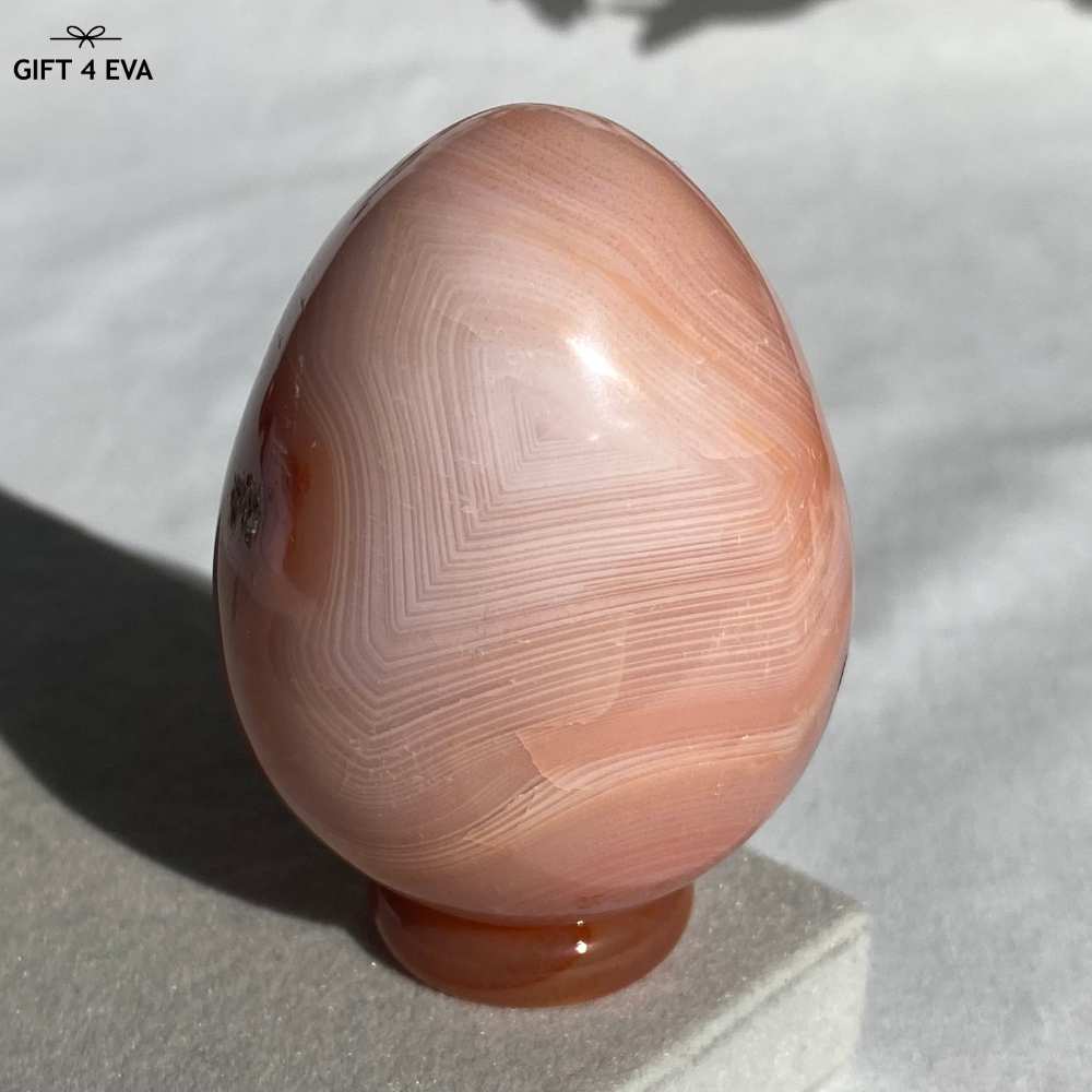 Carnelian Egg 138G