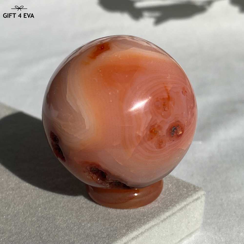 Carnelian Egg 138G