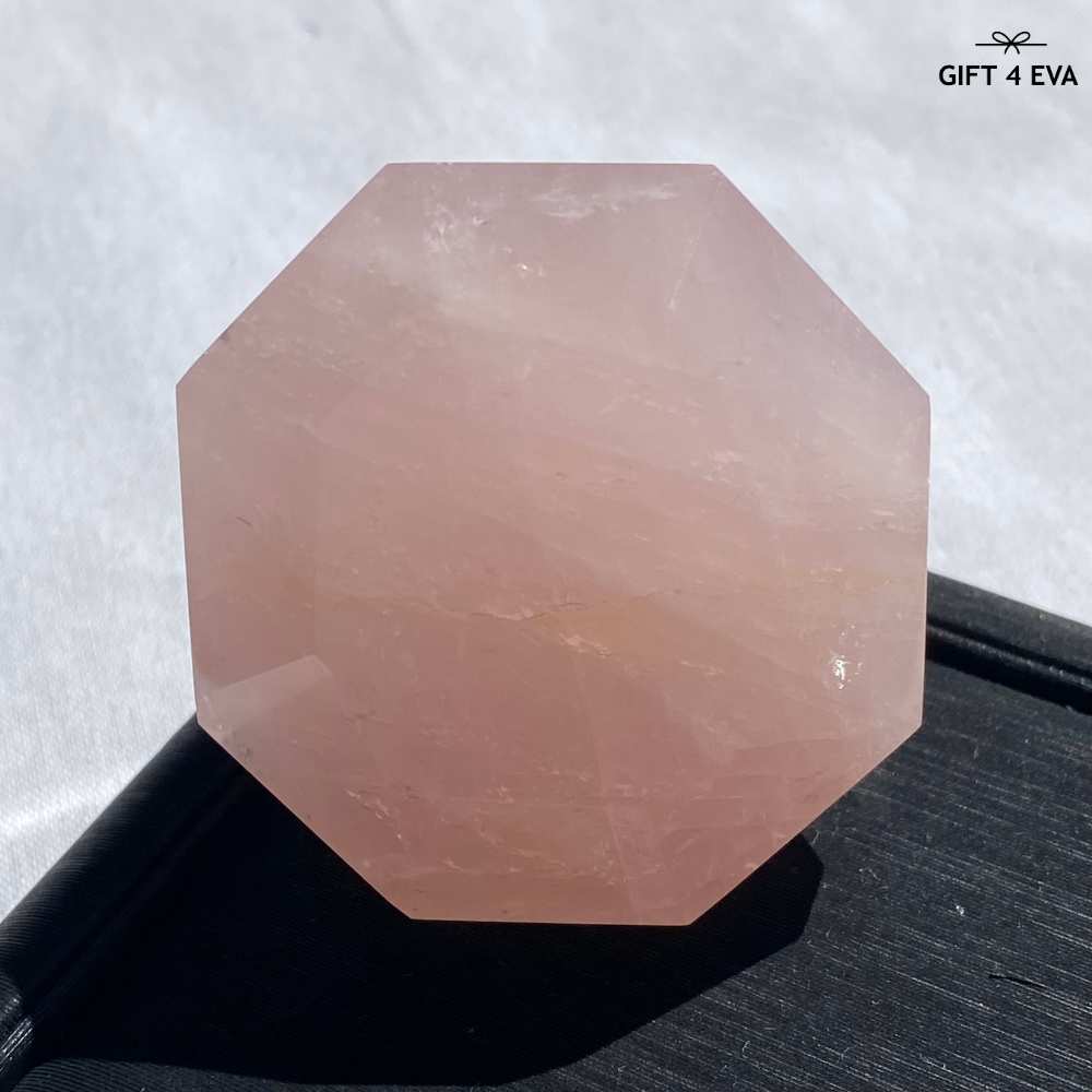 Rose Quartz Diamond Shape 117G