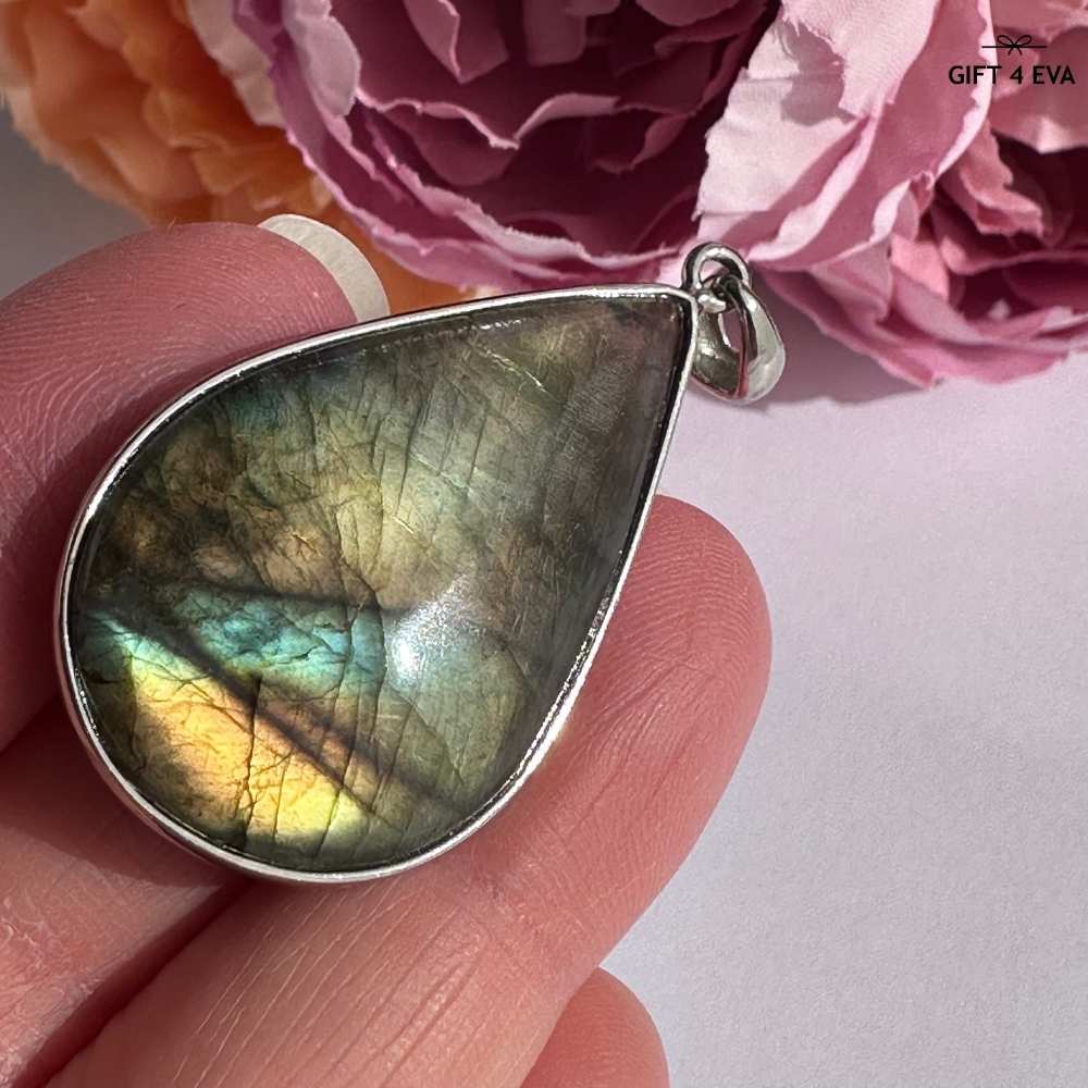 Quinta Labradorite 925 Silver Pendant