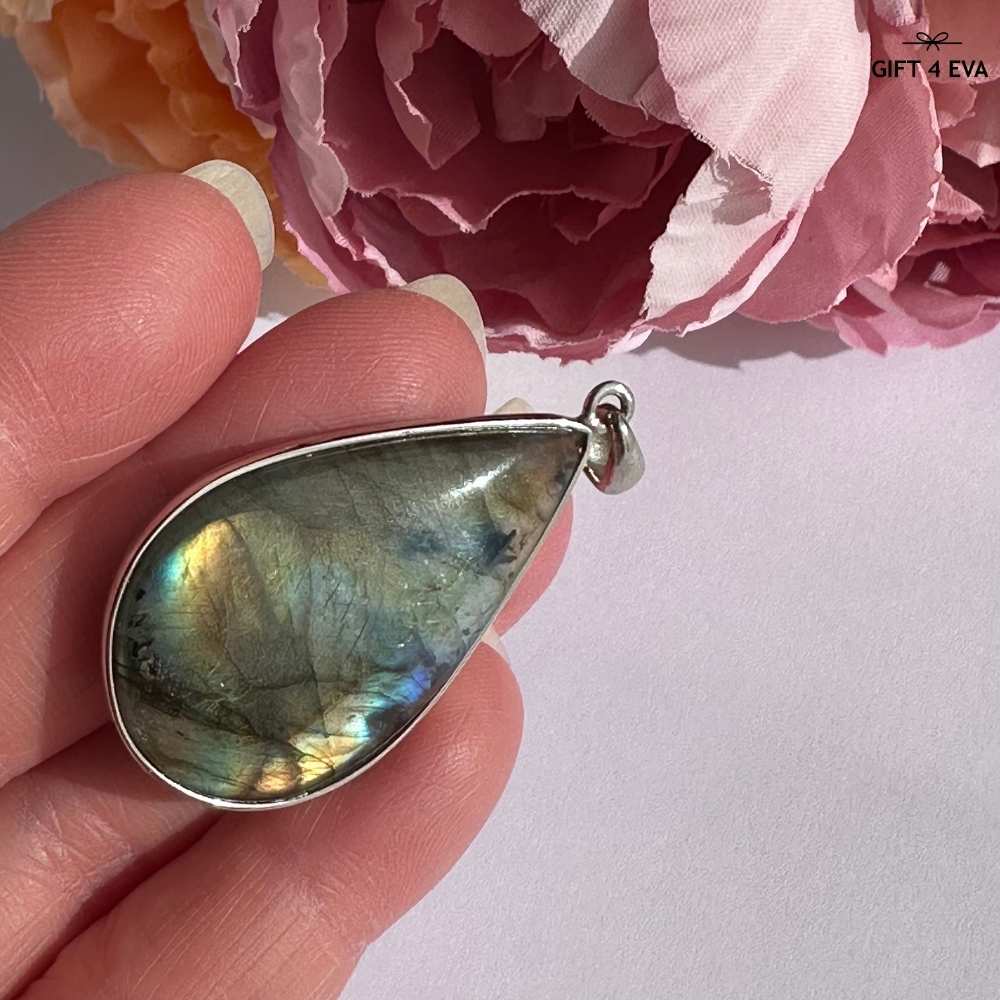 Quinta Labradorite 925 Silver Pendant