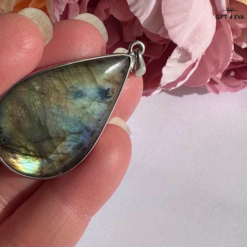 Quinta Labradorite 925 Silver Pendant