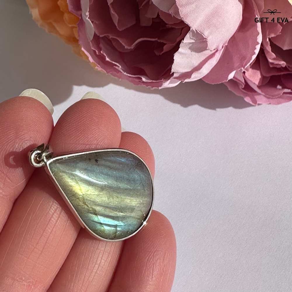 Rita Labradorite 925 Silver Pendant