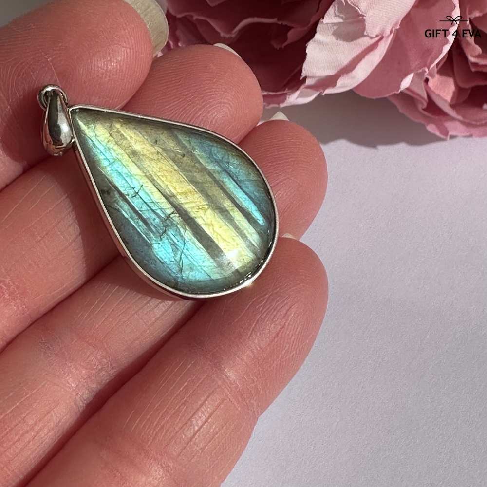 Rita Labradorite 925 Silver Pendant