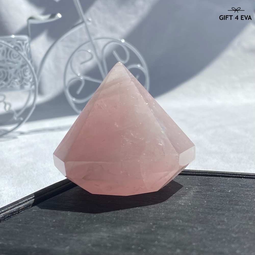 Rose Quartz Diamond Shape 138G