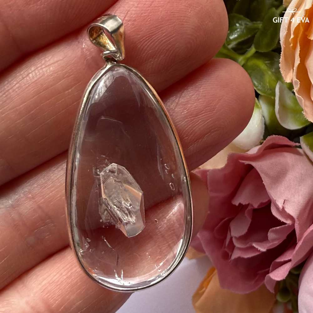 Drew Manifestation Quartz 925 Silver Pendant