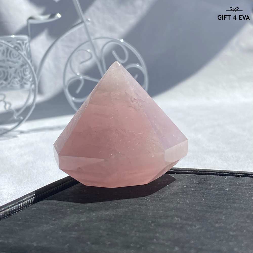 Rose Quartz Diamond Shape 138G