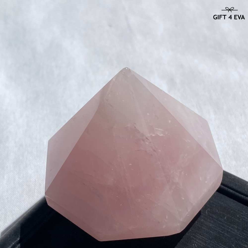 Rose Quartz Diamond Shape 138G