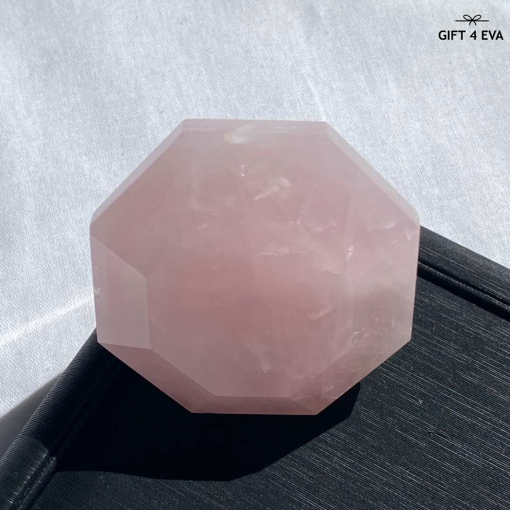 Rose Quartz Diamond Shape 138G