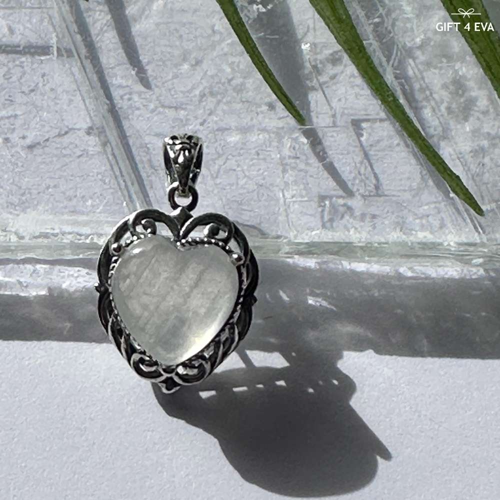 Heart Moonstone 925 Silver Pendant