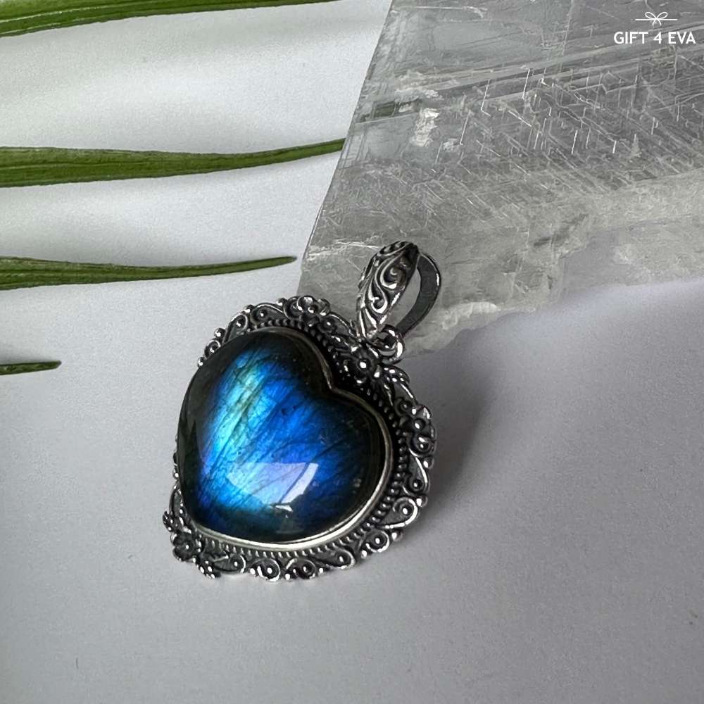 Labradorite 925 Silver Pendant