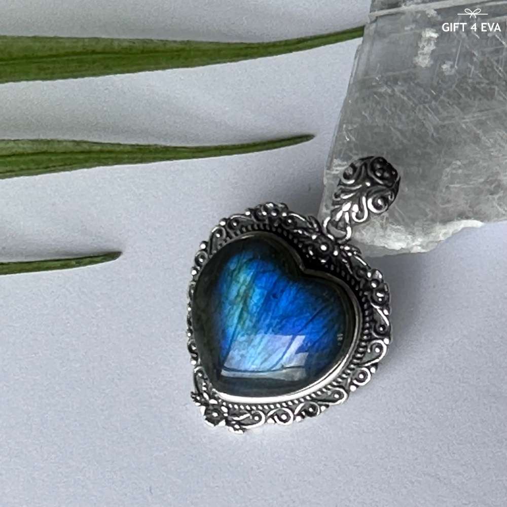 Labradorite 925 Silver Pendant