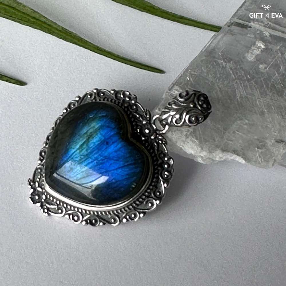 Labradorite 925 Silver Pendant